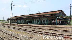 Harga tiket kereta api purwokerto ke solo mulai dari rp. Jadwal Kereta Api Di Stasiun Purwosari Solo Info Kereta Api