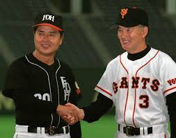 日本シリーズでの対決を前に握手する王 長嶋の両監督 東京ドームで２０００年１０月２０日 森顕治撮影 長嶋 プロ野球 ワールドベースボールクラシック