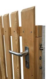 Je nach situation und material frieden sie einen garten ein oder dienen als. Gartentor Mit Alurahmen 150 100 Cm Hoch Gartentore Mit Alurahmen Gartentore Scherenzaun Gartenzaun Gartenholz At