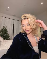 Her mother, shanna moakler, is a model and former miss usa. Alabama Luella Barker Live Stream Video And Photos 12 15 2020 Celebmafia