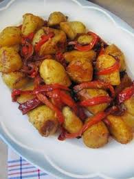 La Cuisine D Ici Et D Isca Pommes De Terre A L Espagnole Recettes De Cuisine Cuisine Recette Legume