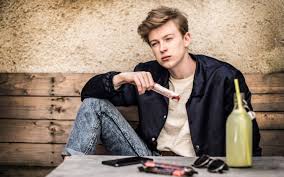 Adam mišík (*1997) oficiální kanál. Tady Kazdy Remca Hodne Lidi Ma Ted Cerny Pohled Na Vec Obul Se Do Nas Adam Misik Precetli Jsme Krajske Listy Cz