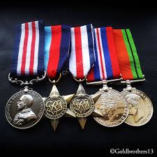 Distinguished service cross (formerly conspicuous service cross) instituted in 1901 by king edward, as the conspicuous a not very well know fact about the d.s.c is that it is the only purely naval decoration (as opposed to 'medal'), and as such was awarded to the. Pin On ä»ªå¼æ„Ÿ