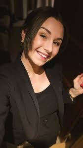 Glider ut ur 2024 som en gravid, trött och illamående kvinna, men SE UPP!!!  Snart hjular jag in i 2025 liiiiite mer gravid med liiiite mer glow! Ps.  älskar att vara nykter.