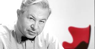 Arne Jacobsen & Louis Poulsen's Collaboration: A Legacy in Lighting Design 