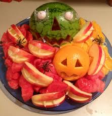 Halloween Fruit Platter I Ll Take The Plastic Off The Eyes Right Before Serving Halloween Food For Party Kids Halloween Food Halloween Snacks For Kids