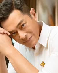 He began his professional career as an actor in local television series, w. å¤å¤©æ¨‚æ¿€ç½•ç«¥å¹´ç…§å†è¢«ç¿»å‡ºè‚¥è‚¥ç™½ç™½æ¥µå¯æ„›åª½åª½ç¾Žå¥³æ¨£è²Œæ›å…‰ é¦™æ¸¯01 å³æ™‚å¨›æ¨‚