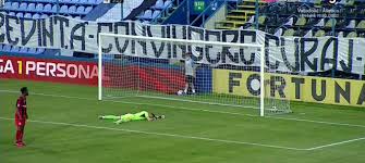 Yaméogo enters the game and replaces a. Nebunie Mondiala Astra A Retrogradat Viitorul Merge Sa Joace Pentru Europa In Barajul Cu Chindia Cum Arata Clasamentul Final Sport Ro