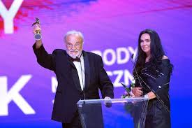The prizes awarded by the phonographic academy will go to female artists in 19 categories of popular music and three in jazz. Tgdofnlx33cm M
