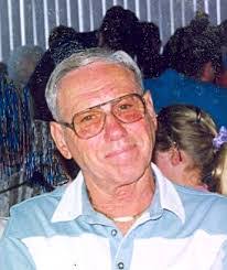 Annette Betts's Instagram, Twitter & Facebook