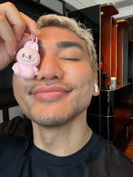 Vinnie Hacker x V Magazine ☮️ From V148 Summer 2024 Issue Model  @vinniehacker (@imgmodels) Photography @alvarobeamud V's Editor-in-Chief