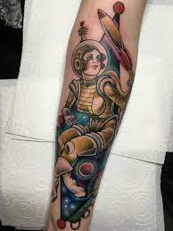 Retro Futuristic Spacegirl By Holly Walsh Vaudevilletattooco Sheffield Uk Futuristic Tattoo Retro Futurism Tattoo Retro Futuristic