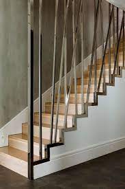Gunakan railing tangga dalam bentuk rapat ya di tangga ini, agar. Amankan Rumah Tingkat Dengan 7 Railing Tangga Minimalis Ini