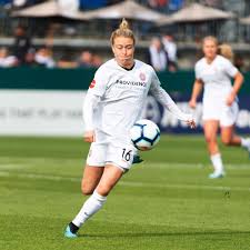 Ladda ner appen till din mobil eller läsplatta och följ dina favoritlag. Baonpdx Nwsl Ptfc Portlandthorns Emily Sonnett
