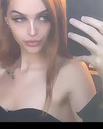 Jessica Hacker's Instagram, Twitter & Facebook