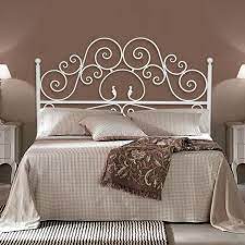 Particolari rastremati e forgiati, levigatura e decorazioni. Letto Matrimoniale Tondino Con Testiera In Ferro Battuto E Box Contenitore 170x202x135h