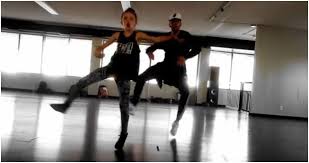 Curte o like e se escreve. Menina De 11 Anos Faz Sucesso Na Web Dancando Anaconda De Nicki Minaj Primeiro Plano Home