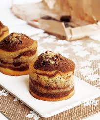 Cake Moelleux Chocolat Noisettes Les Degustations Dangereuses En 2020 Moelleux Chocolat Noisettes Recette Cake Sucre Cake Moelleux