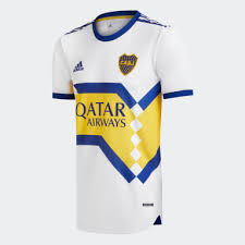 La sencilla banda amarilla y las 3 tiras de adidas en esta remera de fútbol icons irradian una energía ochentera, pero el moderno escudo del club la regresa al presente. Boca Adidas Shop Indumentaria Xeneize Adidas Argentina