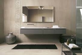 Un choix de carrelage salle de bain beige rectangulaire à relief qui assure une imitation de lattes de bois. 1001 Idees Salle De Bain Beige Et Gris Pierre Deviendra Sable
