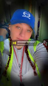 Cassie Lynn Macklin (@cassielynnmacklin)