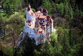 Bran castle (dracula's castle) yakınlarında yapılacak şeyler. Dracula Bran Castle Amazing Gothic Arhitectural Design Interior Design Design News And Architecture Trends