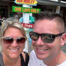 Had the best time with my family this Christmas (missing Abbey, Blake &  Aaron). I missed taking a group family photo again 😬 but a little Iron Tee  fun!