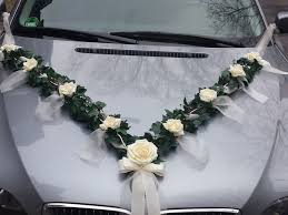Hochzeitsgirlanden Autoschmuck Hochzeit Auto Girlande Autodekoration Ein Designerstuck Von Famil Autoschmuck Hochzeit Dekoration Hochzeit Autodeko Hochzeit