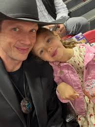 What a great time with the family last night at NFR IN LAS VEGAS. ☺️  #giddyup