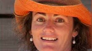 Christine Lanham's Instagram, Twitter & Facebook