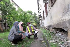 Alamnya yang indah, potensi air terjun serta dan air panasnya membuat kuningan bisa anda jadikan sebagai alternatif liburan bersama keluarga. Board Awaiting Funds To Fix Teluk Gedung High Rise The Star