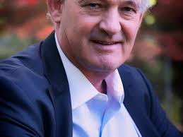 Peter Casey to seek presidential nomination from Donegal County Council.