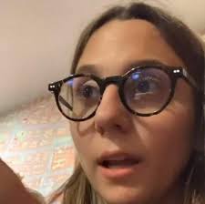 Stiamo parlando di aurora leone, che molti conosceranno semplicemente con il suo nome, attrice di professione. X2ky6hnaetaddm