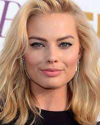 In early 2010, the blonde mother of eight was in the press again, this time for getting hair extensions (pictured here). Blonde Hair With Lowlights 21 Chic Ideas To Choose From