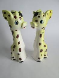 84 Salt And Pepper Shakers Ideas Salt And Pepper Shakers Shakers Salt And Pepper Salt and pepper shakers were cheap, easy to carry and colorful, and made ideal gifts. imagine you lived in an isolated village somewhere, he continues, and your son or daughter brought you a set in the shape of the golden gate bridge when they came on their annual visit home.