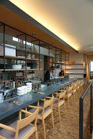 弊社プロデュースによる 食べる を愉しむイタリアンレストラン 開放的なオープンキッチン空間で心ゆくまで堪能 レストランのインテリアデザイン レストラン インテリア レストランの内装