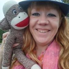 Sandra Croucher (@LilredSandra)