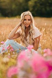 Senior Girl Photos Flower Fields Boho Senior Girl Photo Session Senior Portrait Ideas For Girl Senior Girl Photography Girl Photography Senior Photo Outfits