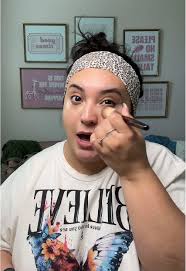 Best Non-Creasing Concealer for Flawless Skin