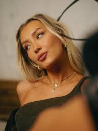 LUNA LEA (@lunaleaa) • Instagram photos and videos