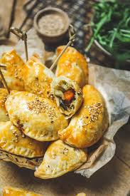 Empanadas Knacki Veggie Courgette Et Mozzarella In 2020 Recipes Foodie Food
