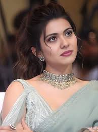 Walk away form people who put you down. Walk away from fights that will  never be solved. Walk away from trying to please people who will never see  your worth. ᥫ᭡ The