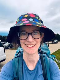 Update: Thank you for all your input! tl/dr: if you have experience and  callouses, do what you have found to work for you. Any endurance runners in  the leaders group? Q: Do