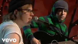 Sugar, we're goin down was released to us radio on april 4, 2005, as the lead single from their second album, from under the cork tree (2005). Fall Out Boy Sugar We Re Goin Down Unplugged For Vh1 Com Youtube