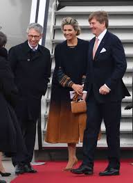 An der seite seiner frau máxima, einer bankerin, ist aus dem etwas ungelenken prinz. Konig Willem Alexander Und Maxima Zu Besuch In Bremen Bildergalerie