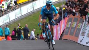 Mikel landa, que terminó el tour de francia en sexta posición, ha firmado en la decisión de landa parece que ha pesado los últimos problemas de liderazgo que ha sufrido el movistar: Mikel Landa Y Richard Carapaz Regresan A La Competicion Con Movistar