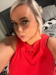 Can you make me face more forward and make the arms appear thinner ? Don't  know if you can change the head out to the head shot ? Maybe more of an