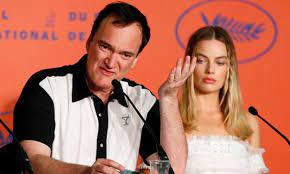 Als leonardo dicaprio, brad pitt, quentin tarantino und margot robbie nach berlin kamen, um ihren neuen film vorzustellen, sorgten sie für jede menge aufregung. Ist Quentin Tarantino Frauenfeindlich Wienerin