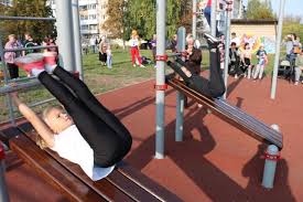 камеди клаб путин меркель ким чен ын полная версия Putin Potreboval Rasshiryat Set Nebolshih Sportzalov I Ploshadok