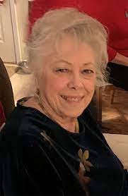 Kaye Cotton's Instagram, Twitter & Facebook